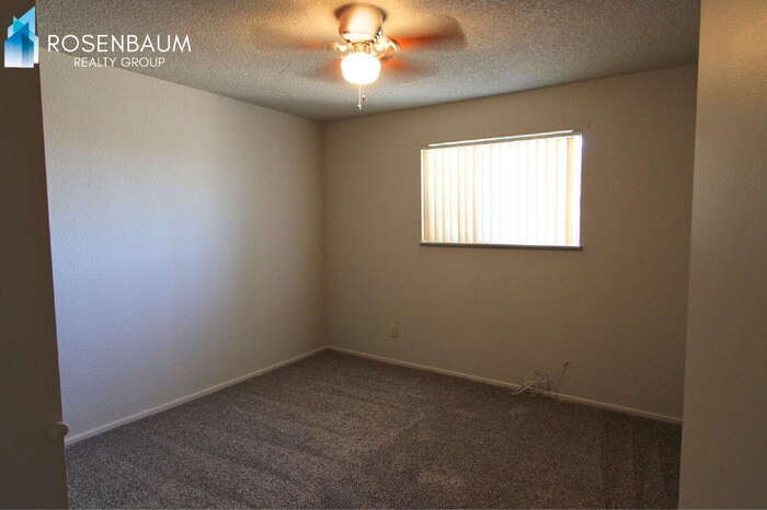 Building Photo - 1020 N Pueblo Dr