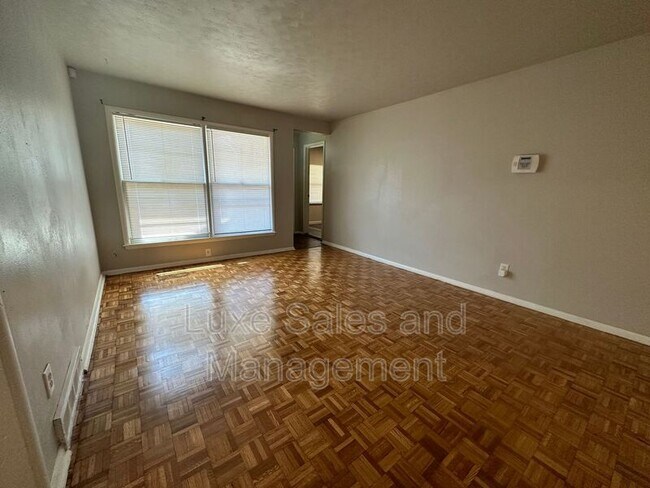 Building Photo - 1025 SW 57th St