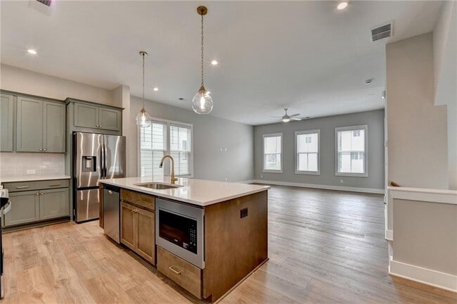 Building Photo - 106 Pinecone Pkwy