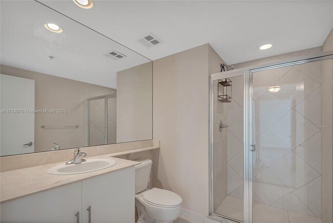 Building Photo - 335 S Biscayne Blvd
