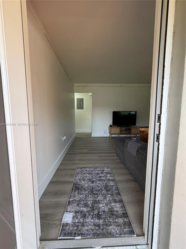 Building Photo - 2706 Montego Dr