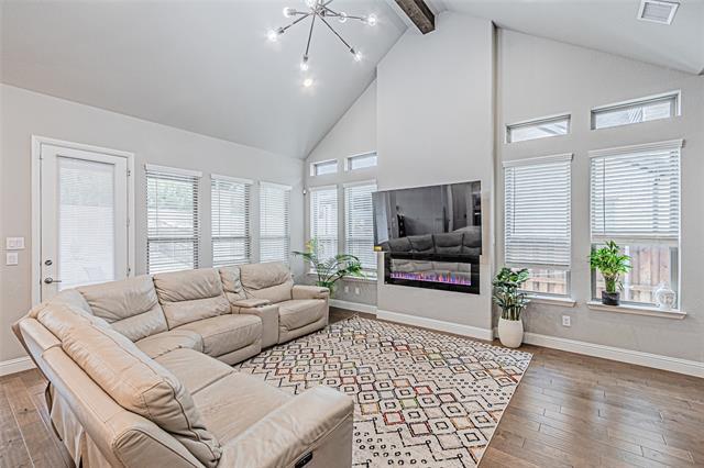 Building Photo - 13261 Jonata St