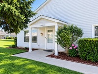 Building Photo - 1302 S Glen Cir
