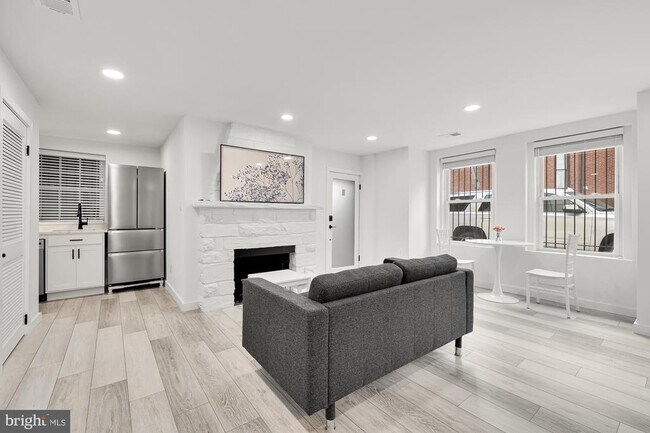 Building Photo - 1821 19th St NW