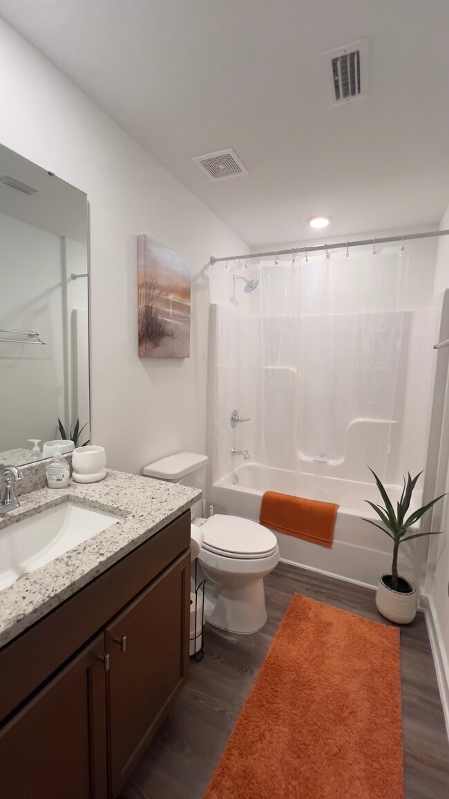 Building Photo - 395 N Gay Ave