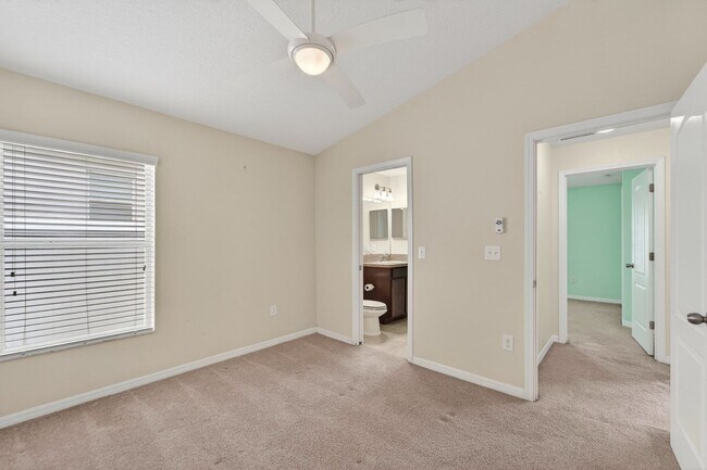 Building Photo - 13128 Royal Pines Ave