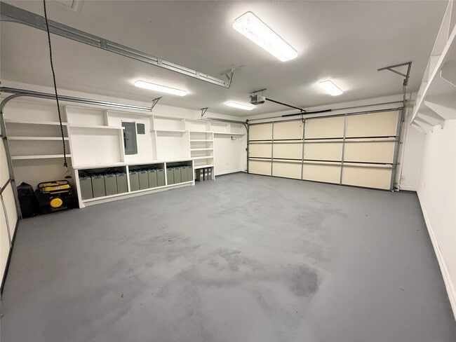 Building Photo - 12250 Charlotte Dr