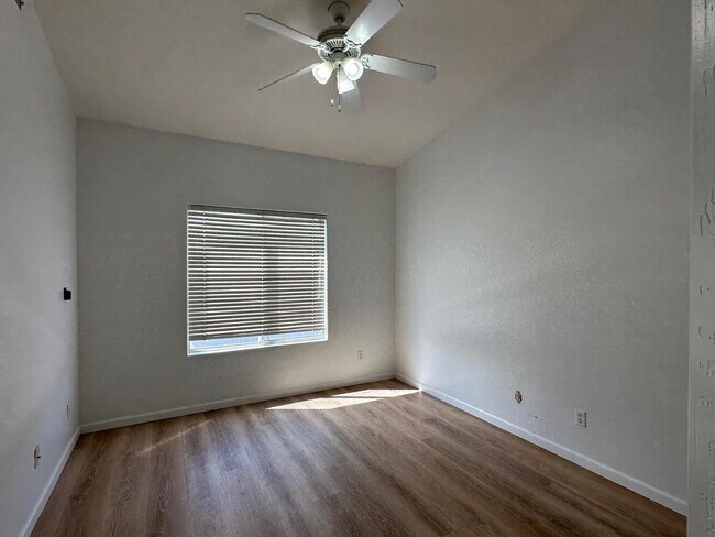 Building Photo - 2665 N 137th Ave