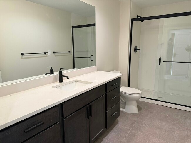 Building Photo - 106 E Erie St