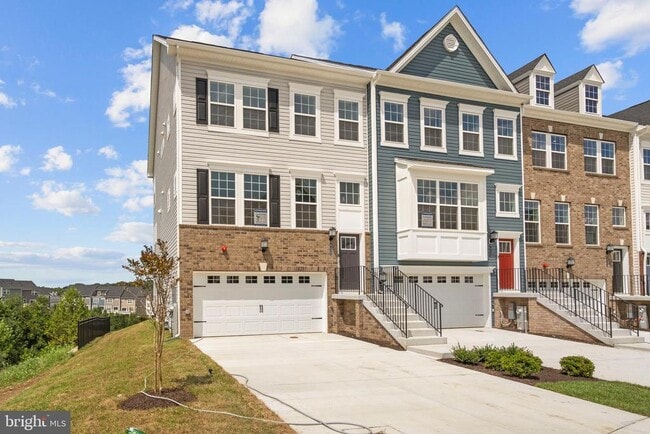 Building Photo - 7736 Meander Ct S