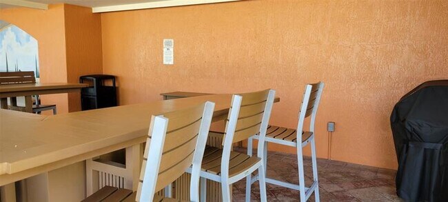 Building Photo - 2080 S Ocean Dr