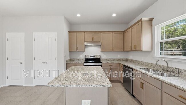 Building Photo - 1035 Cedar Grove Trail