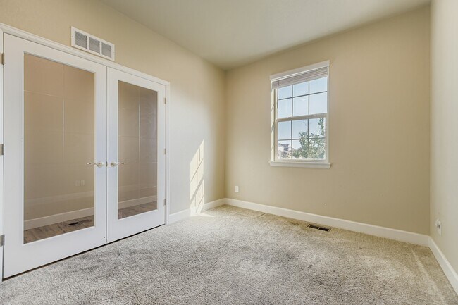 Building Photo - 17944 Tree Sparrow Ave