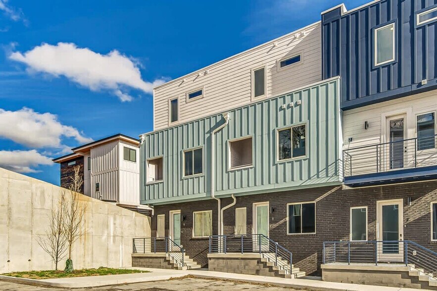 Building Photo - 2131 Goodrich Ave