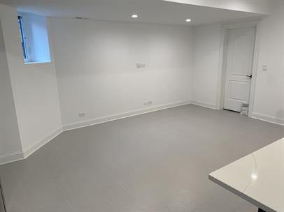 Building Photo - "Chic Urban Living: Cozy 1-Bedroom Gem in the Heart of Chicago's Vibrant Hoyne Avenue!"