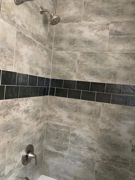 Building Photo - 5330 Bayshore Ave