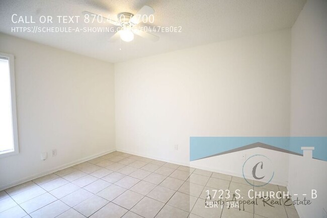 Building Photo - Centrally located 2 bed, 1 bath apartment