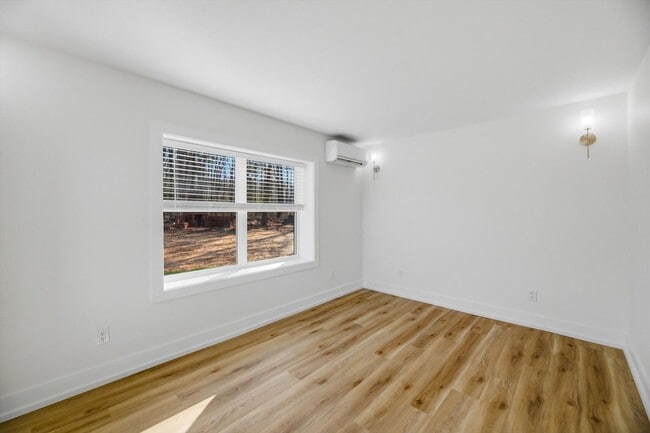 Building Photo - 2113 W Madison Ave