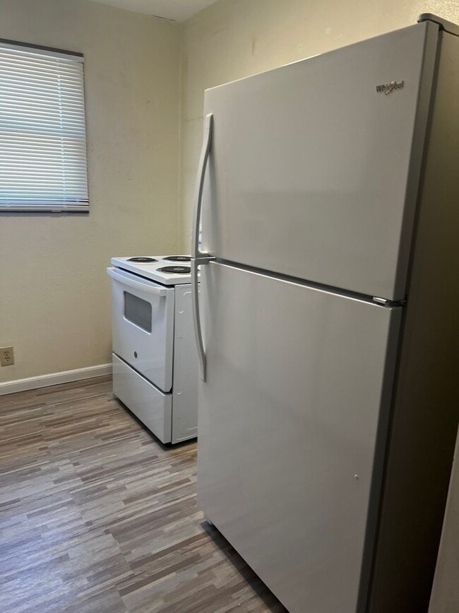 Building Photo - WATER & TRASH INCLUDED - CENTRAL LOCATION!