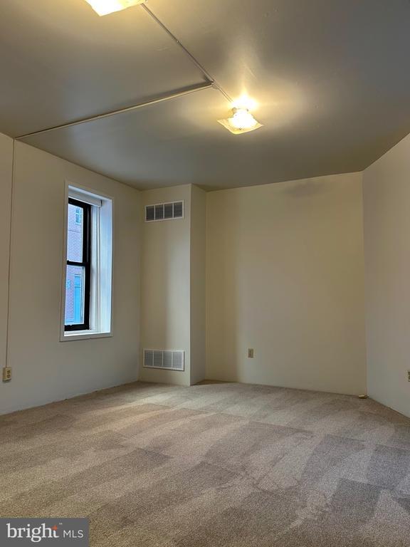 Building Photo - 239 W Philadelphia St