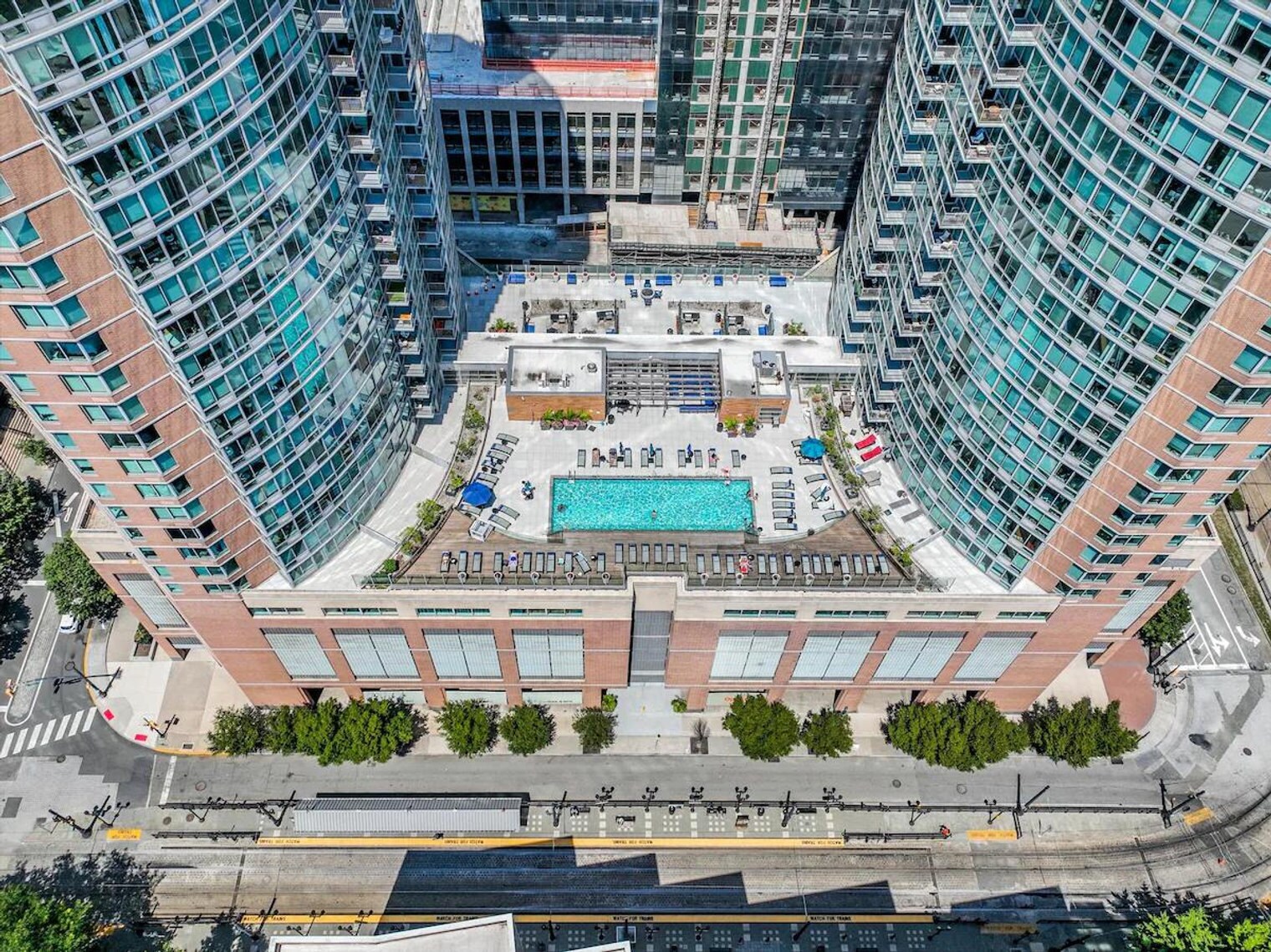 Building Photo - 33 Hudson St