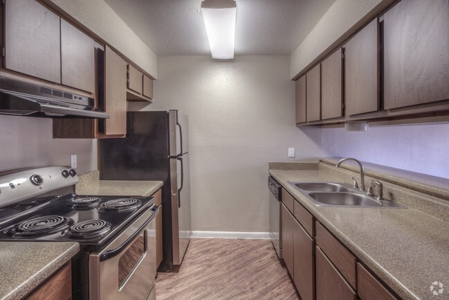 Building Photo - Pebble Creek