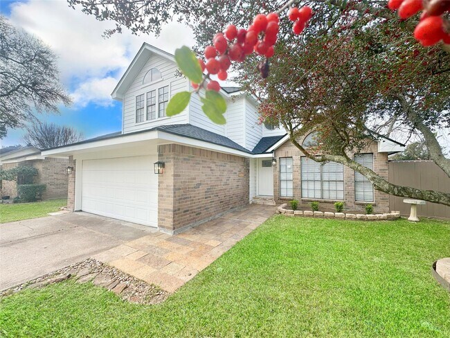 Building Photo - 9843 Stableway Dr
