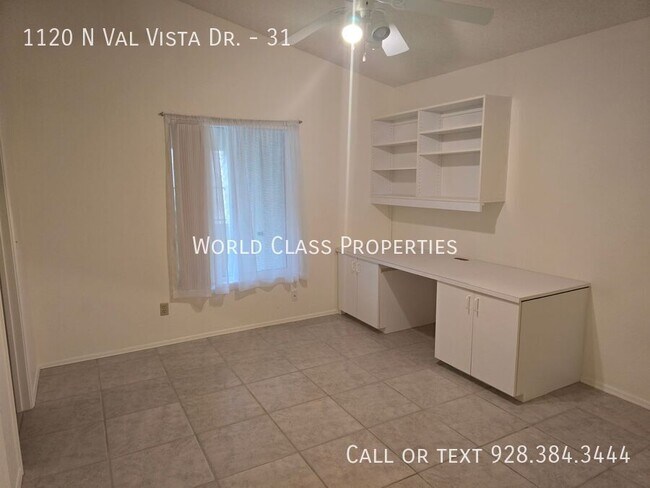 Building Photo - 1120 N Val Vista Dr