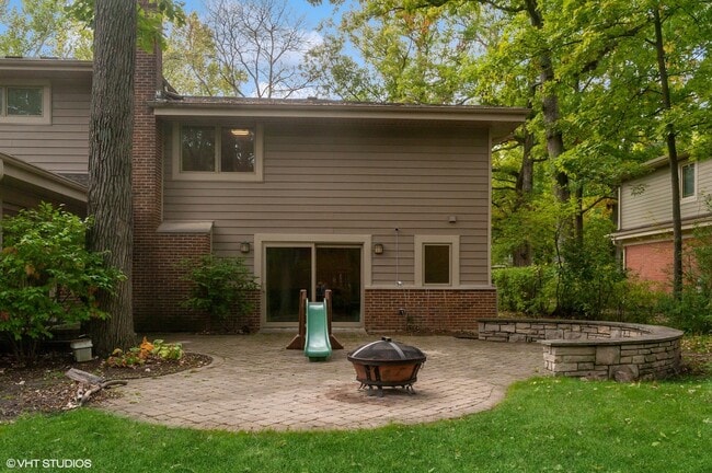 Building Photo - 50 Cedar Ln