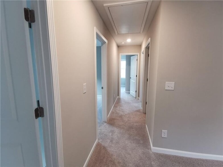 Building Photo - 4616 Waxwing St