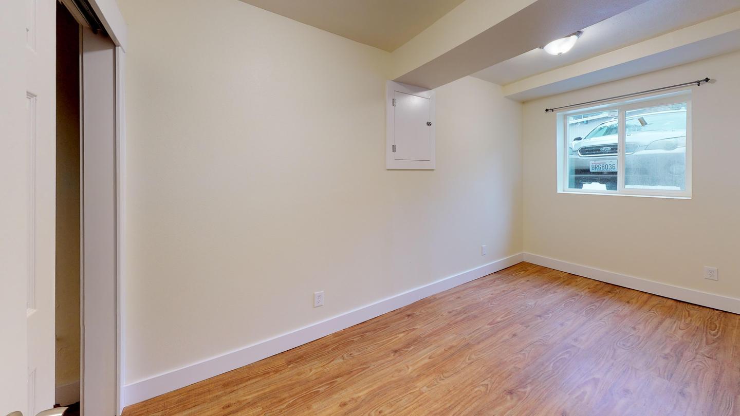 Building Photo - 1641 10th Ave E