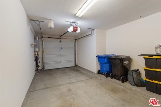 Building Photo - 12142 Blue Sky Ct