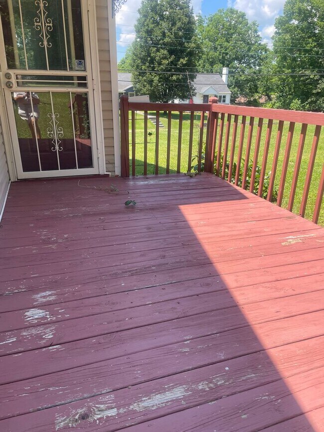 Building Photo - Knoxville 37920 - Very nice updated 2 bedroom home in South Knoxville for rent. - Contact Lisa Vi...