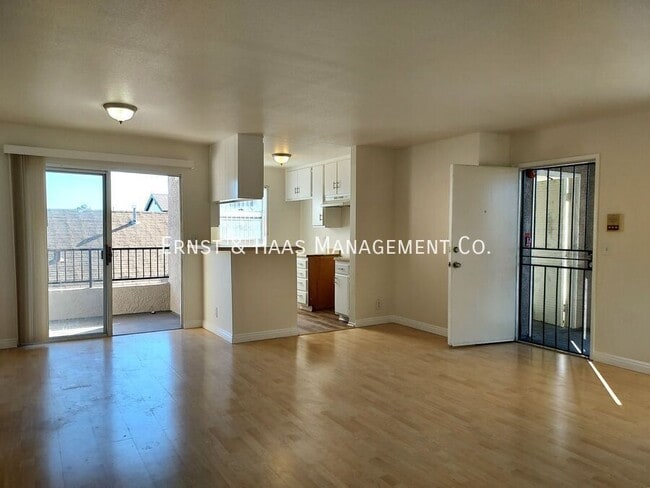Building Photo - 1080 St Louis Ave
