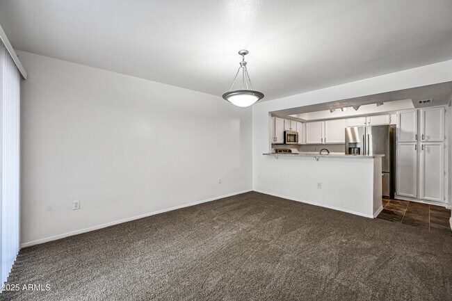 Building Photo - 1331 W Baseline Rd