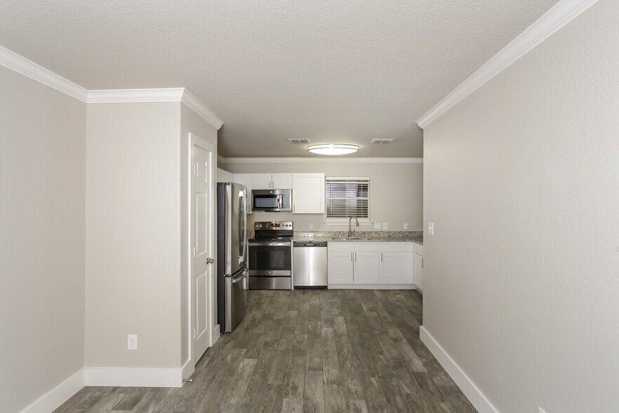Building Photo - 5727 Sandy Canyon