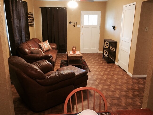 Building Photo - 1801 W Craig Pl