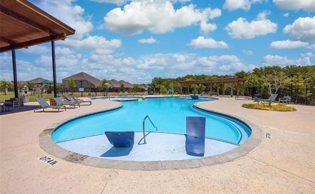 Building Photo - 636 Lazy River Dr
