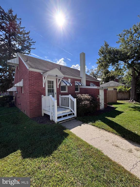 Building Photo - 507 Hollyday St