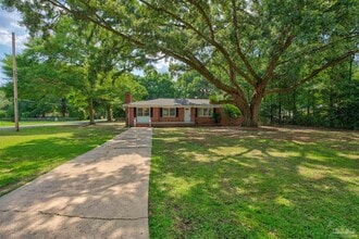Building Photo - 6425 Aspen St
