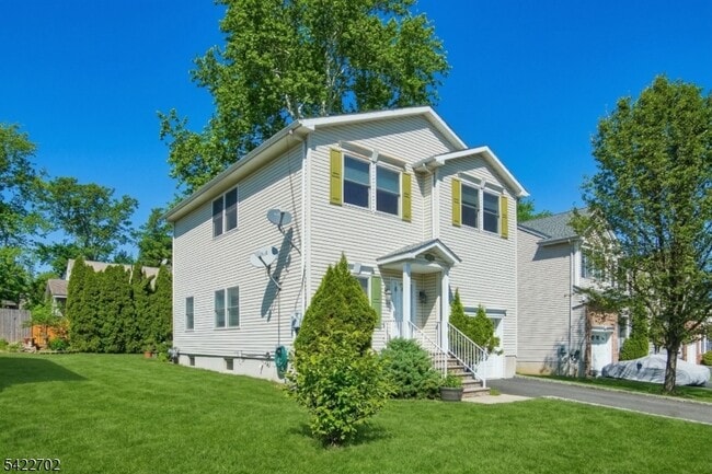 Building Photo - 21 Grove St