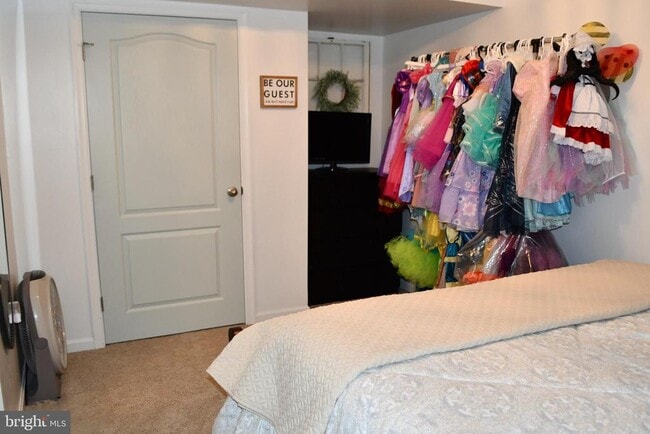 Building Photo - 848 Chestnut Ridge Dr