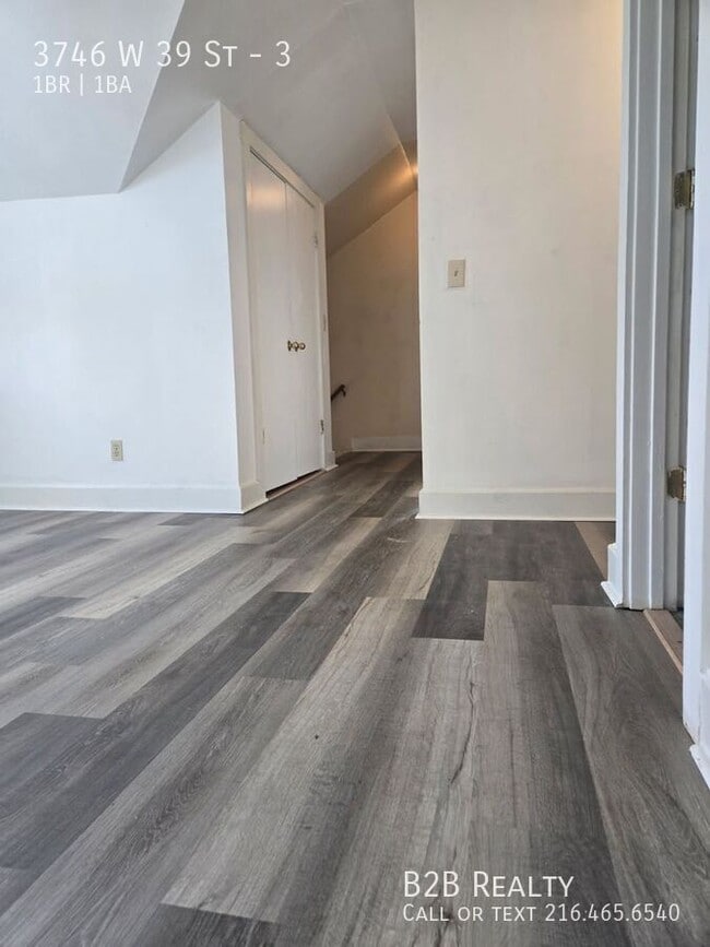 Building Photo - 3746 W 39th St
