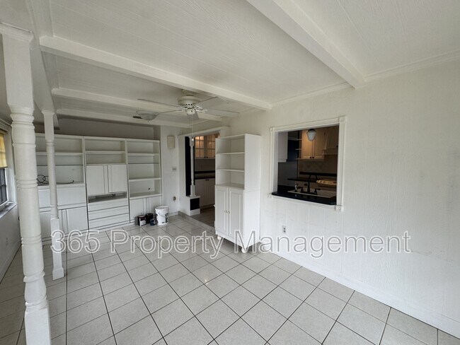 Building Photo - 1604 Abscott St