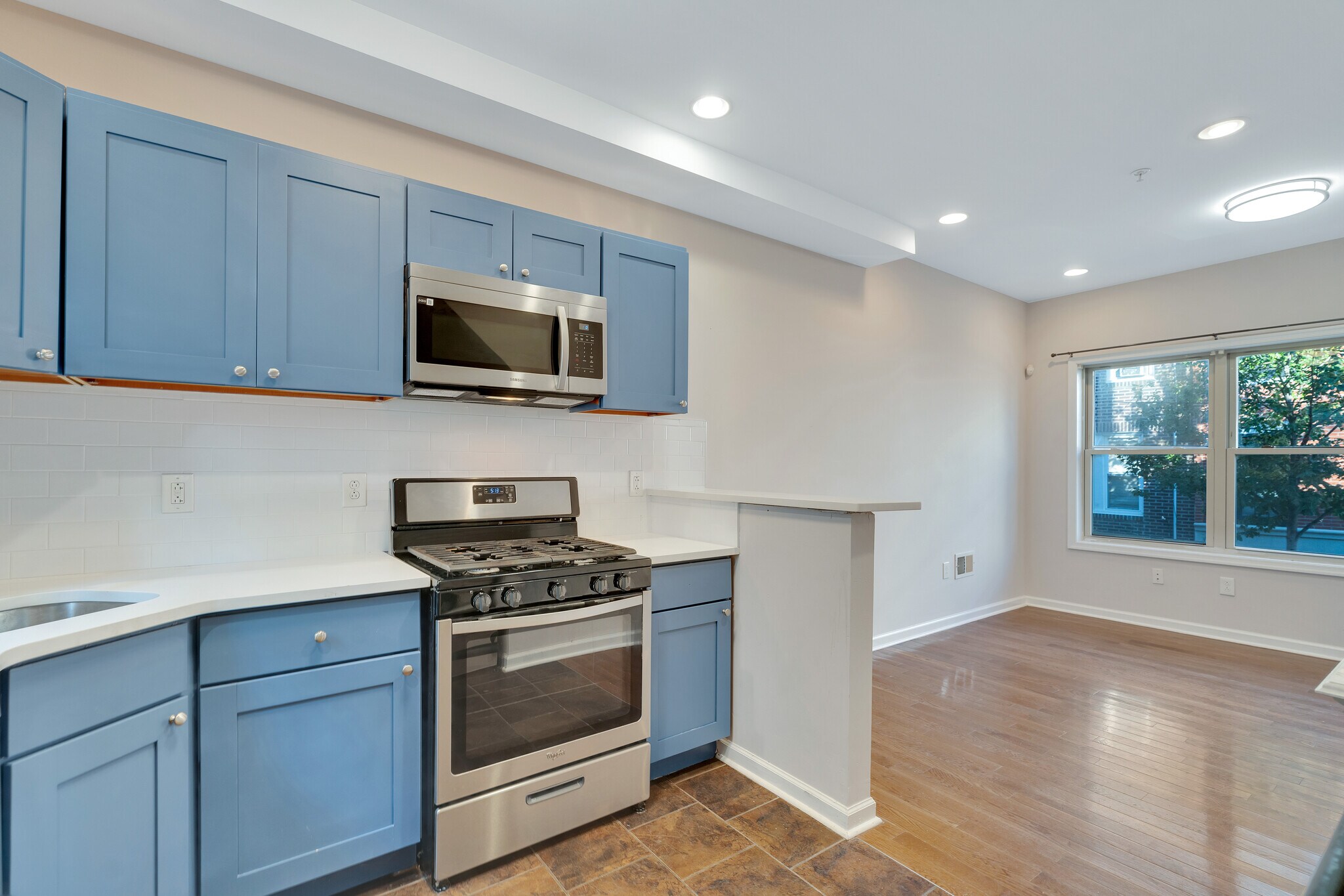 Building Photo - 1310 S Opal St