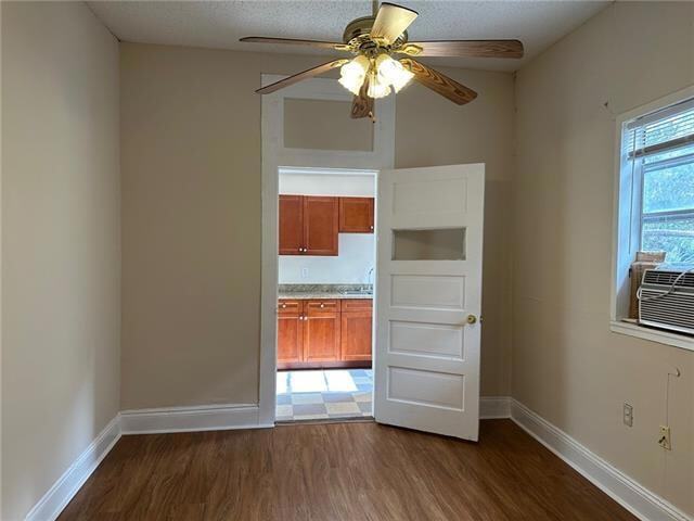 Building Photo - 844 1/2 Roosevelt Place Unit