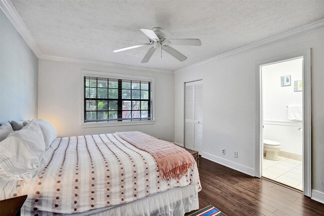 Building Photo - 1415 Miami Rd