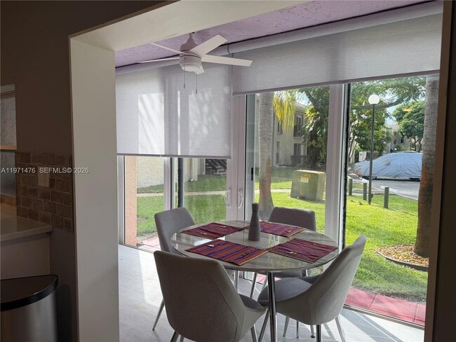 Building Photo - 5270 NE 6th Ave