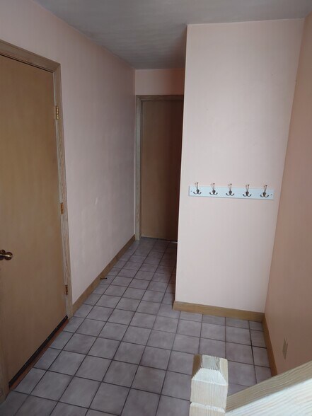Building Photo - 2304 Merry Oaks Ct