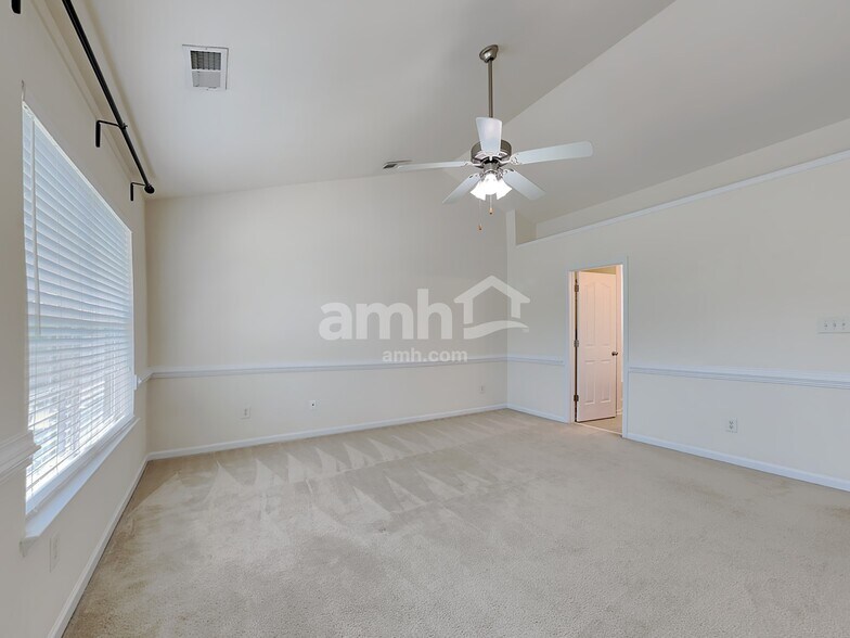 Building Photo - 3457 Lilliefield Ln